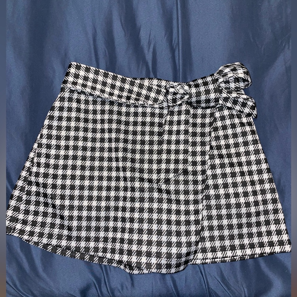 *NWT Forever 21 Woven Gingham Pattern Wrap Tie Skort - Picture 2 of 7